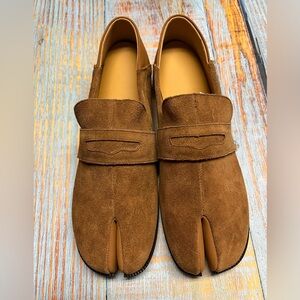 Brown Suede Split Toe Shoes